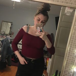 ✨Aura plum colored off the shoulder top✨